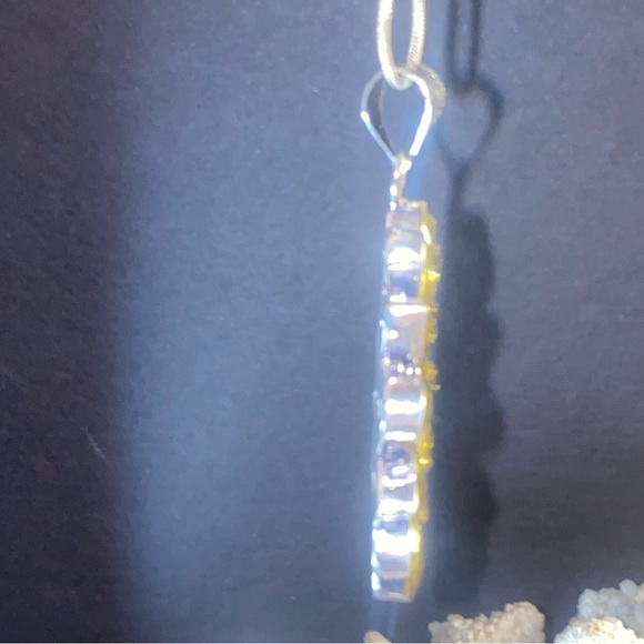 Blue Topaz multi-gem handcrafted statement flower pendant - Picture 5 of 7